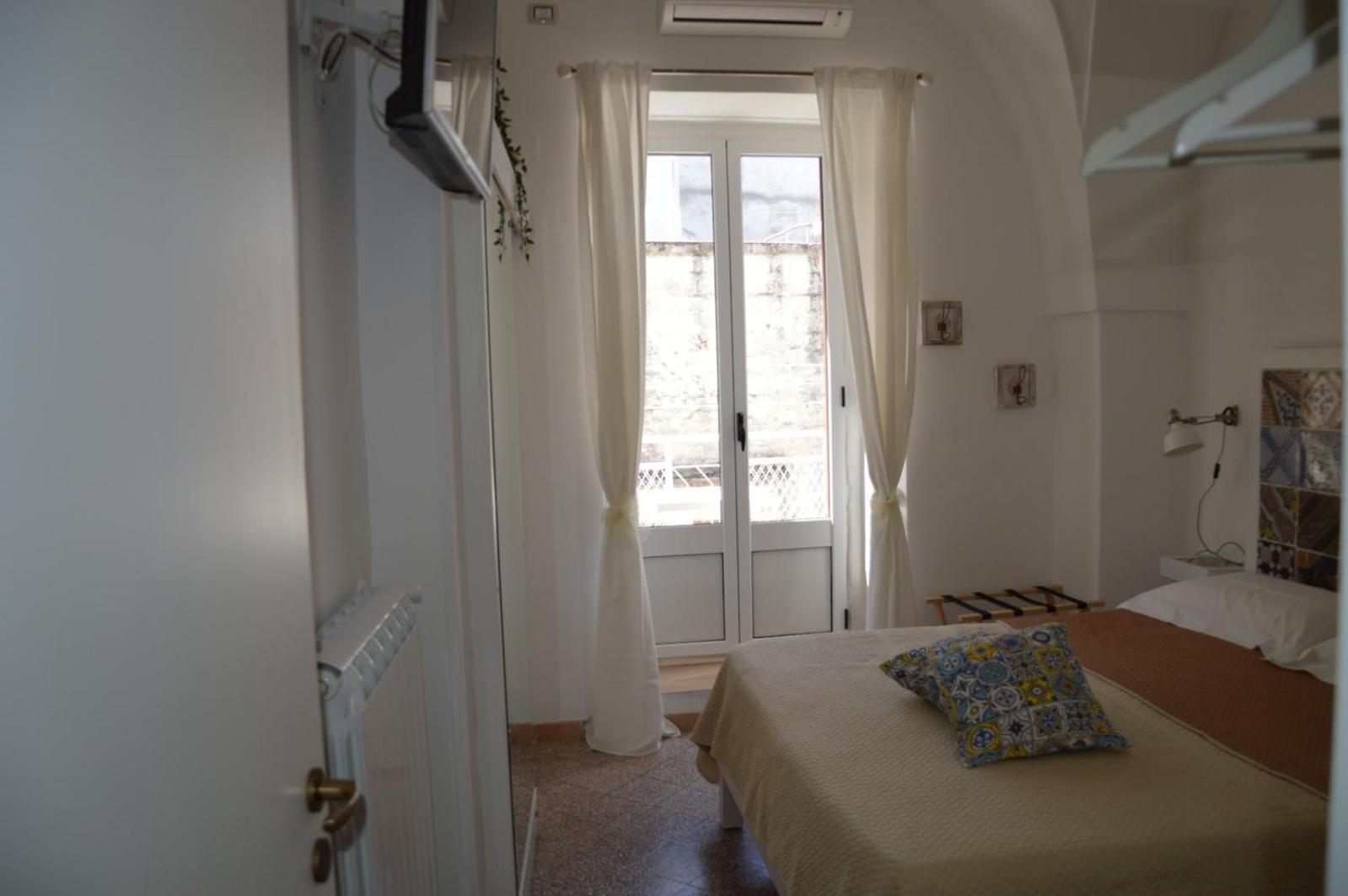 Ostuni 21Mqsuitehomes, Appartamento Con Mini Piscina Privata, Appartamenti Con Vasca Idromassaggio & Appartamenti Standard Exterior foto